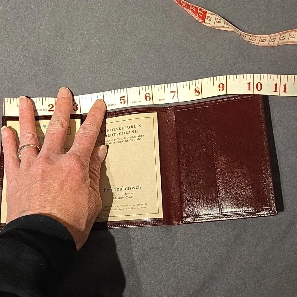 Mens Genuine Leather trifold wallet from Germany NEW